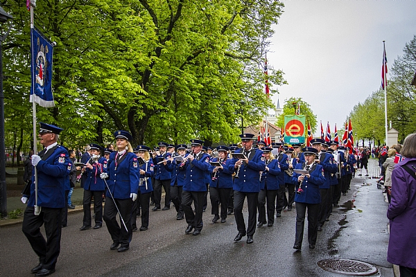 Tirsdag 6. juni marsjerer vi på gamle tomter.